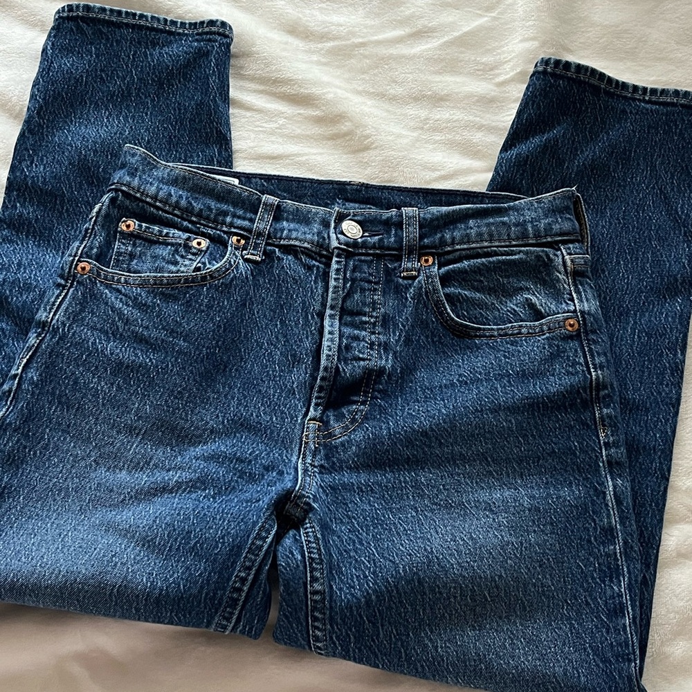 Women’s Gap Dark Wash Straight Leg Jeans Size 2P